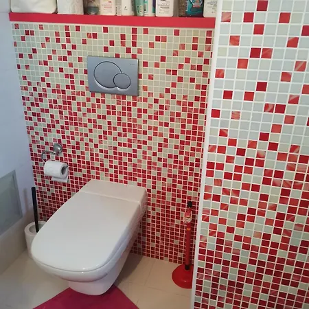 Orada Lola Villa *