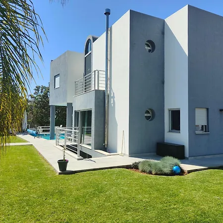 Orada Lola Villa